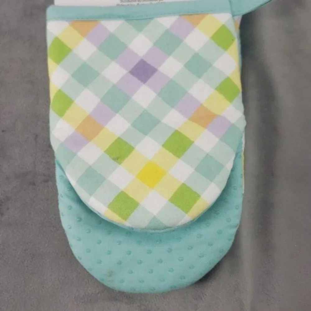 Easter Mini‎ Teal White Pink Colored Oven Mittens MITT 2 Pack Grabbers Hand